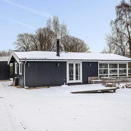 Holiday home Lovely Bright Summer House Close To The Beach, Rodvig
