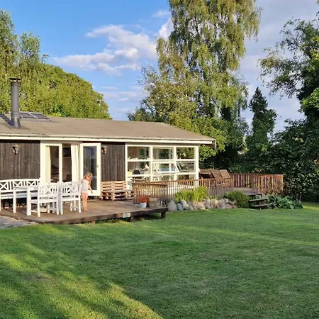 Lovely Bright Summer House Close To The Beach,