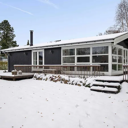 Lovely Bright Summer House Close To The Casa de Férias Rødvig