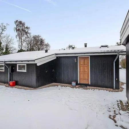 Lovely Bright Summer House Close To The Casa de Férias Rødvig