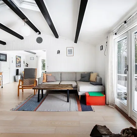 Vakantiehuis Mooi Licht Zomerhuis Dicht Bij Water En *