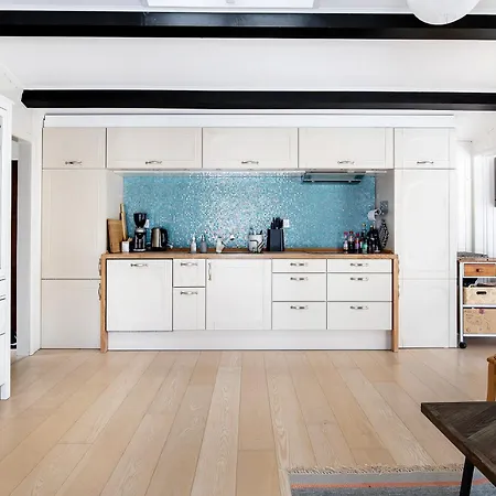 Mooi Licht Zomerhuis Dicht Bij Water En Vakantiehuis *