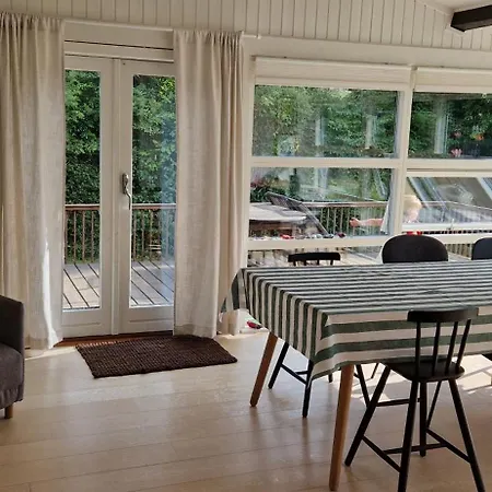 Mooi Licht Zomerhuis Dicht Bij Water En *