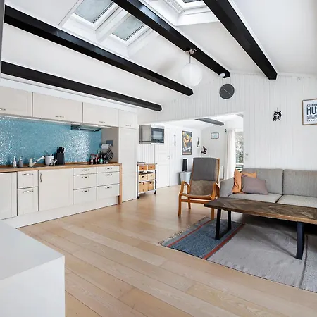 Lovely Bright Summer House Close To The Feriehus